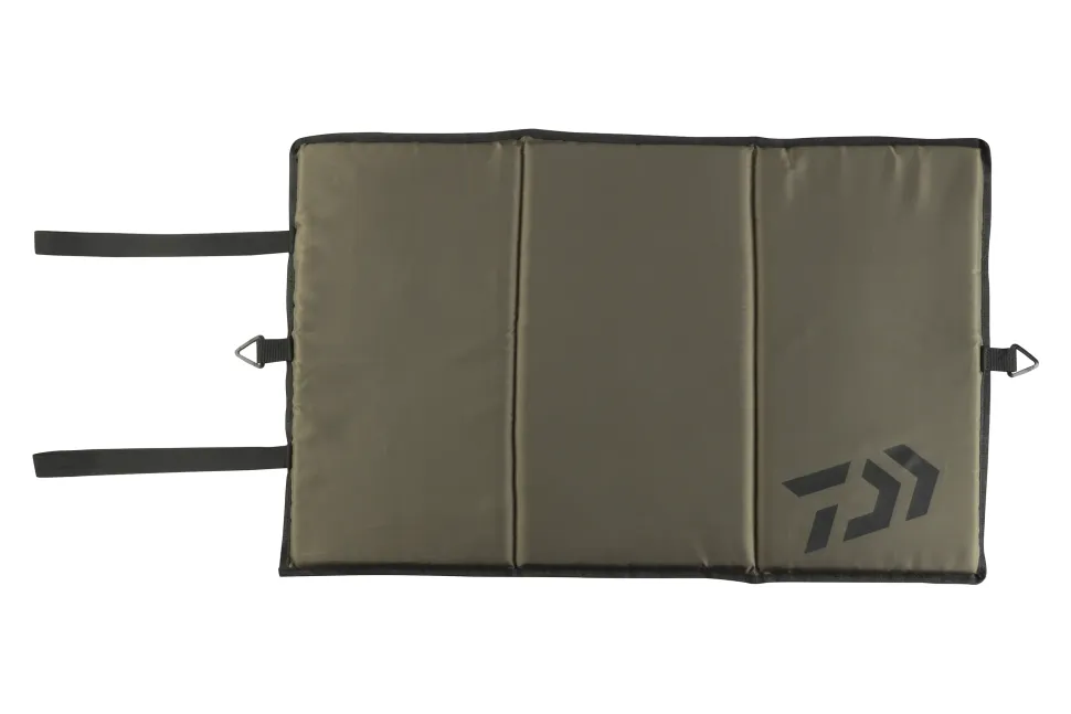 Daiwa D-VEC Unhooking Mat 75cm48cm